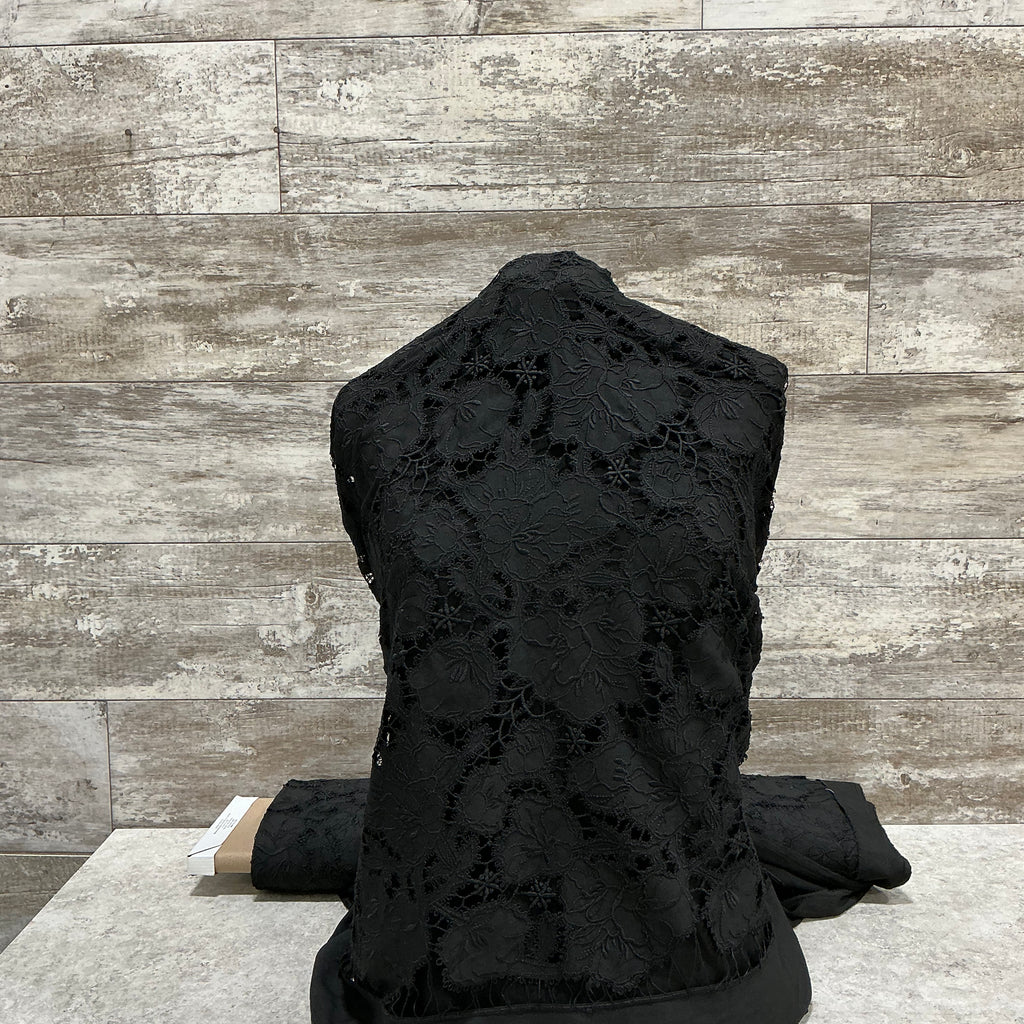 Valentina Black - Sold by the half yard