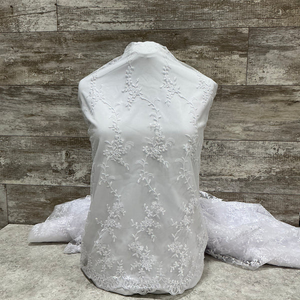 Bridal Lace Cascading Daisy 101 White - Sold by the half yard