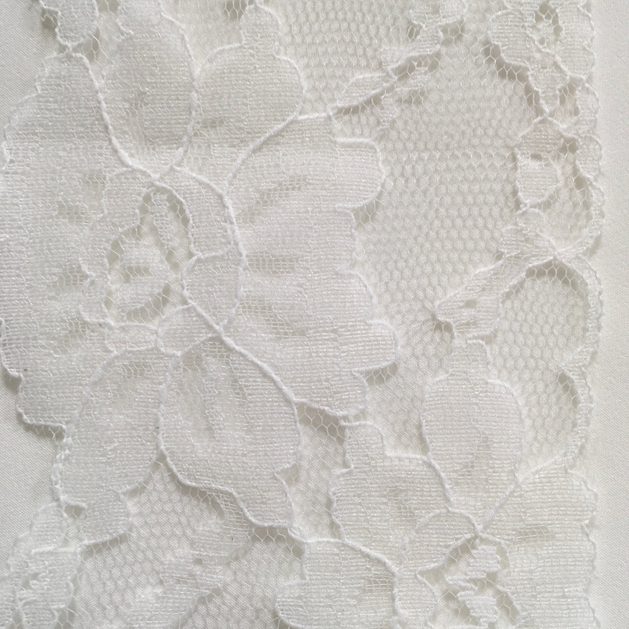 Ivory Trim - Extra Rosy | Sold by the half yard