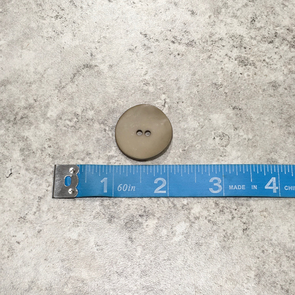 Buff Wavy Button / Sold by the button