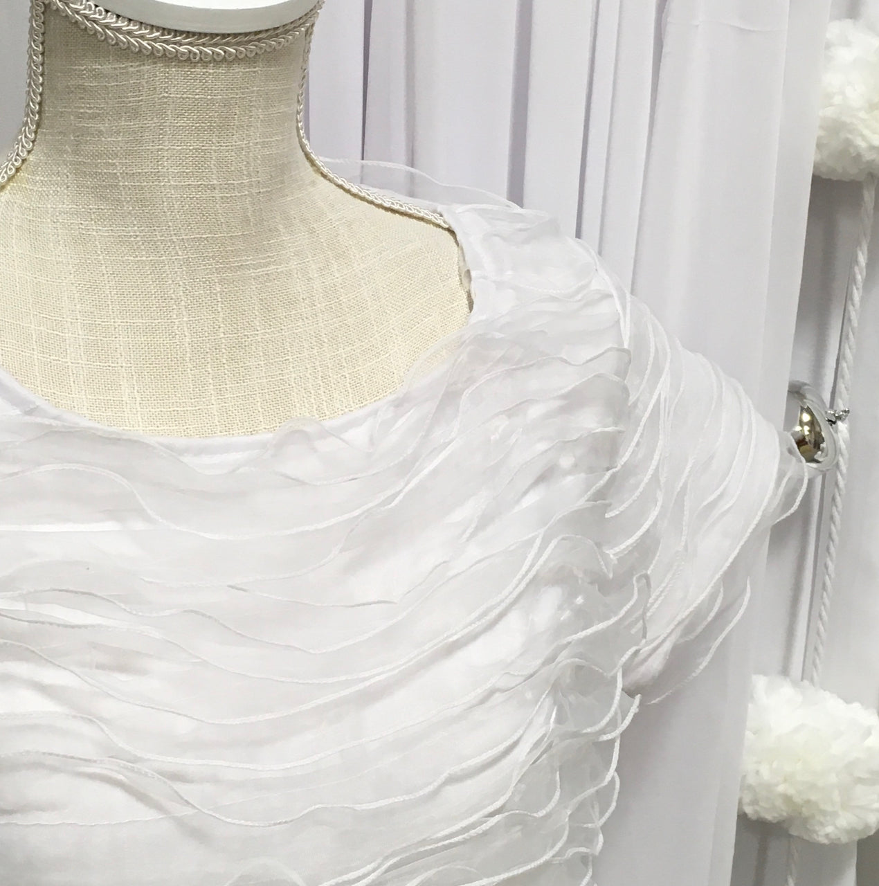 White Ruffles String Italian Ruffles / 01 Pure White | Sold by the half yard – Fabrik Attik